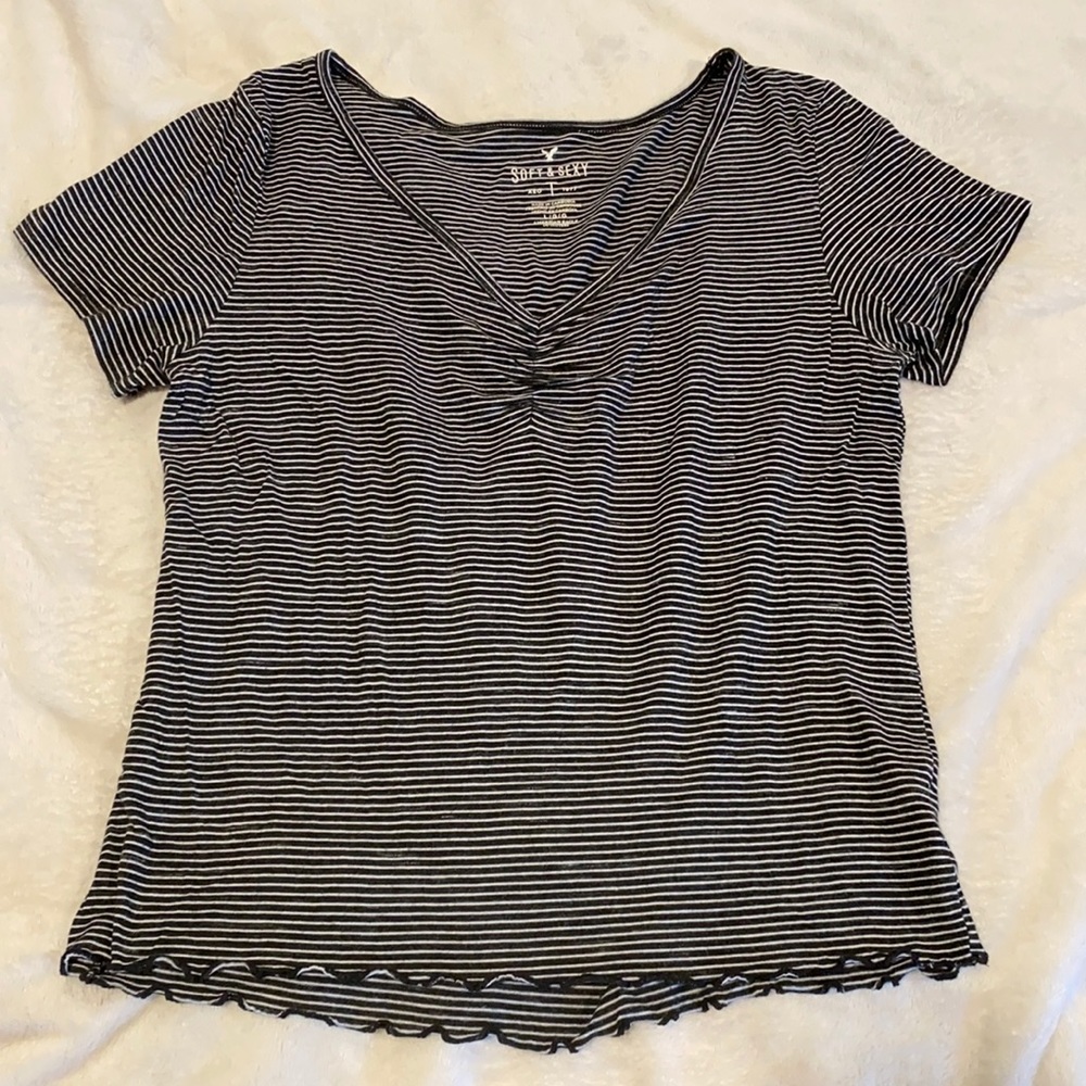 American Eagle Soft & Sexy black/white stripped T shirt. Size L